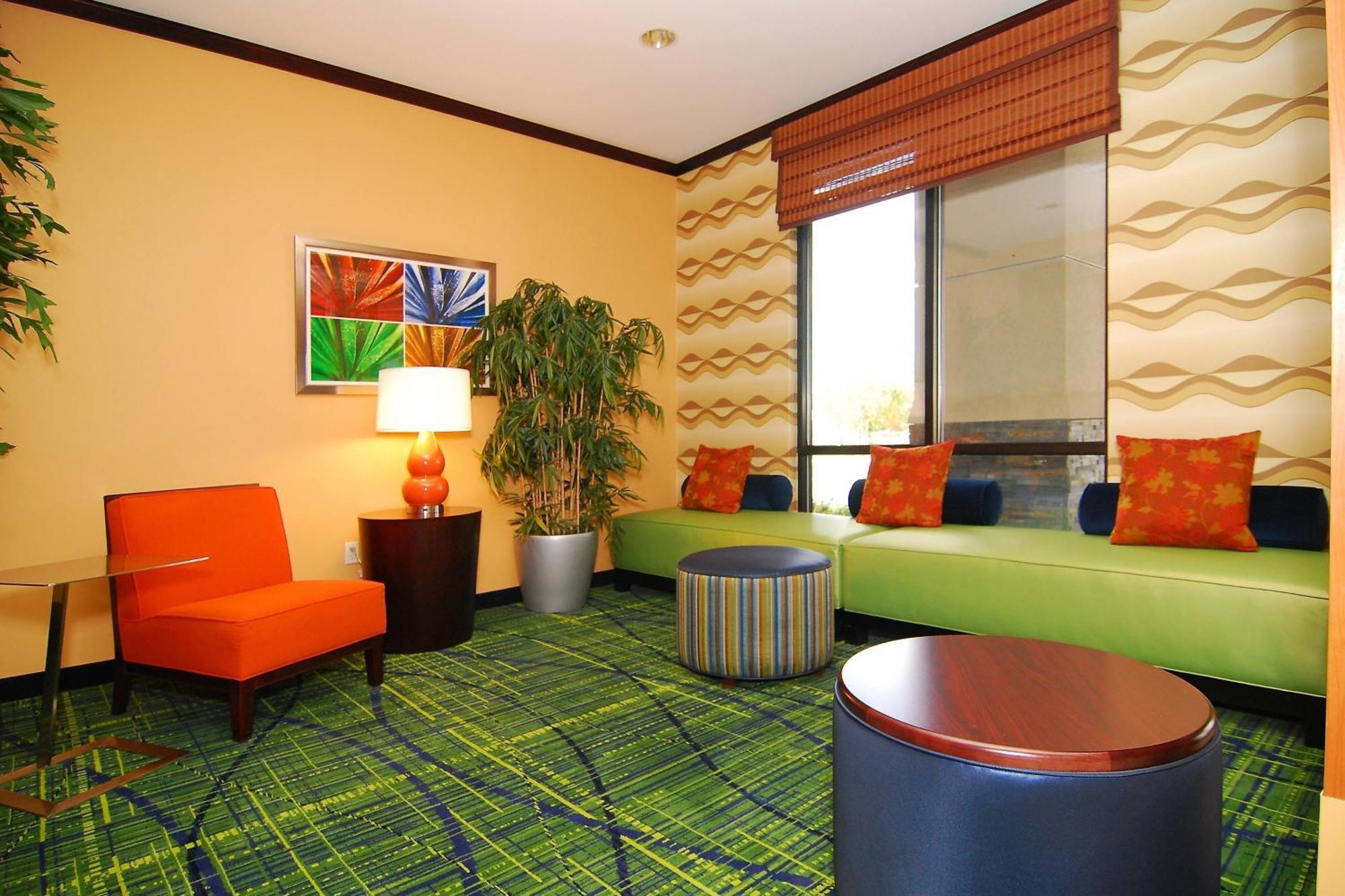 Fairfield Inn & Suites Tehachapi Dalaman gambar